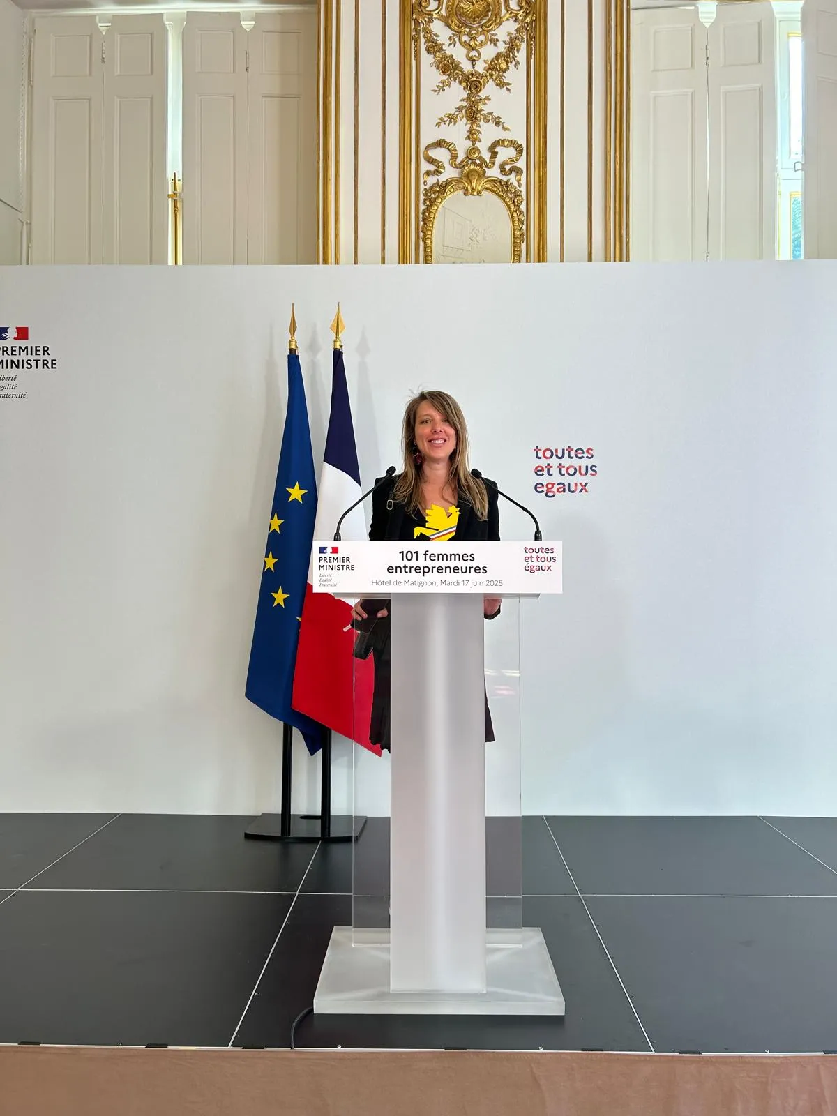 The founder of Molleau at the lectern of the Hotel de Matignon during the 101 Women Entrepreneurs ceremony on 17 June 2025